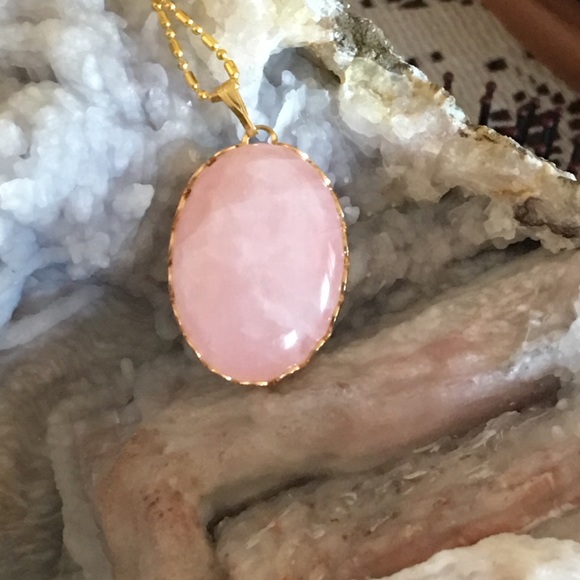 β¬οΈπ©ΈRose Quartz Pendantπ©Έ - Picture 6 of 8